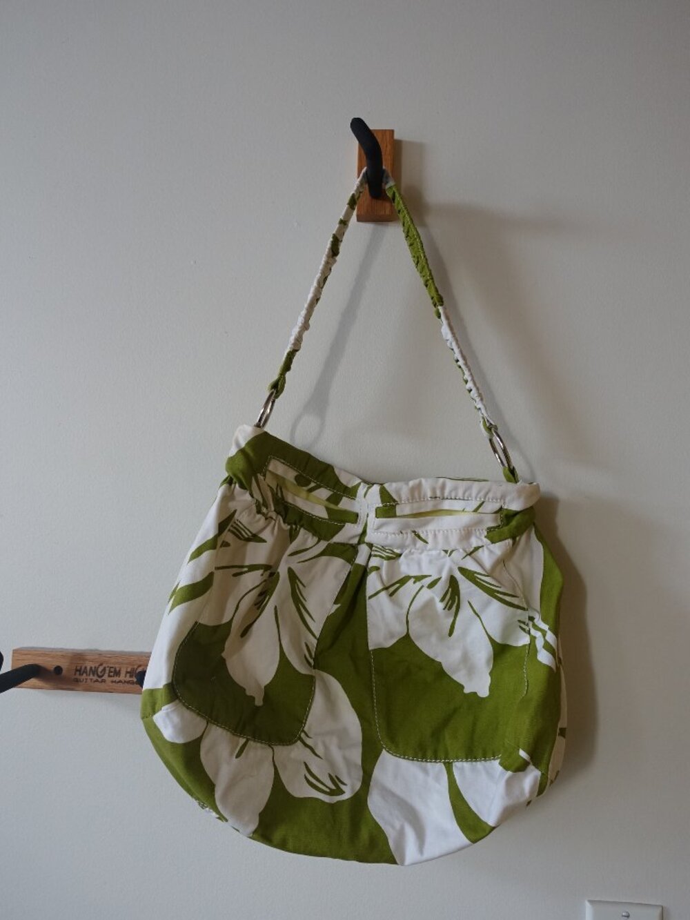 Old Navy hawaiian tropical leaf print green shoulder bag